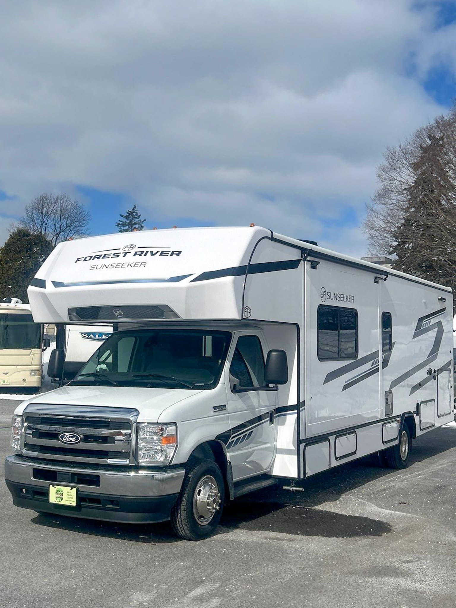 S17 -2027 Sunseeker 3250 Bunkhouse